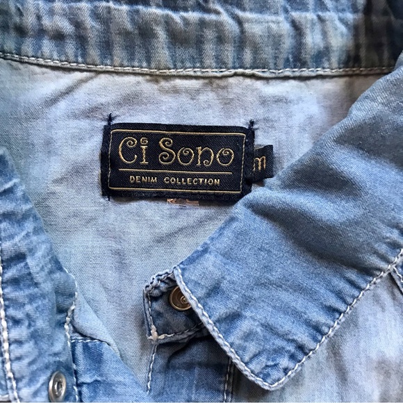 Ci Sono western pearl button up dress or top medium. Perfect flattering fit. - Picture 3 of 3